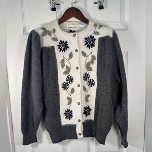Vintage Lisa & Me Cottagecore Grandma Lambswool Angora Sweater Size Medium
